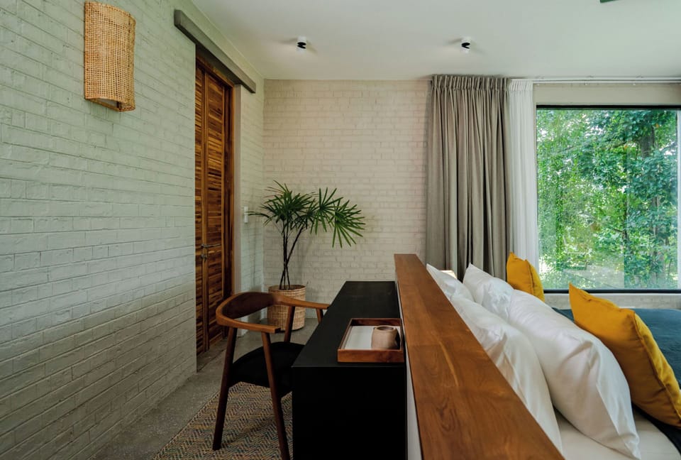 Garden Suite | Egyptian cotton sheets, premium bedding, down comforters, pillowtop beds