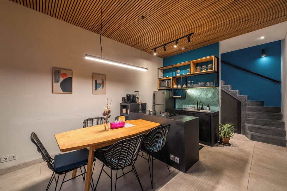 Luxury Villa | Private kitchen | Fridge, microwave, stovetop, toaster