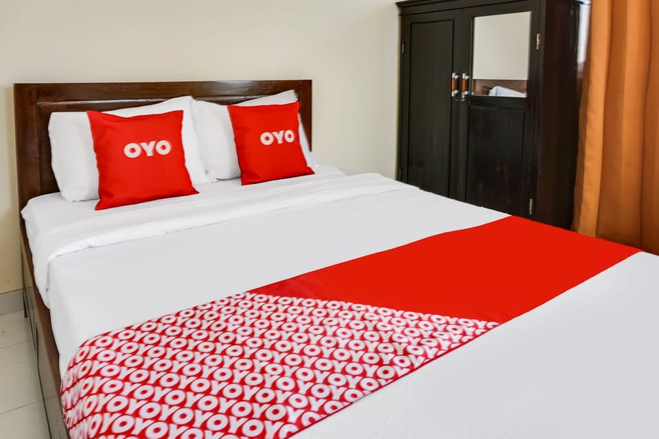 Standard Double Room | Laptop workspace, free WiFi, bed sheets