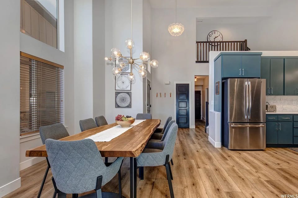 High ceilings thorughout the main floor give the space an open and airy feeling.