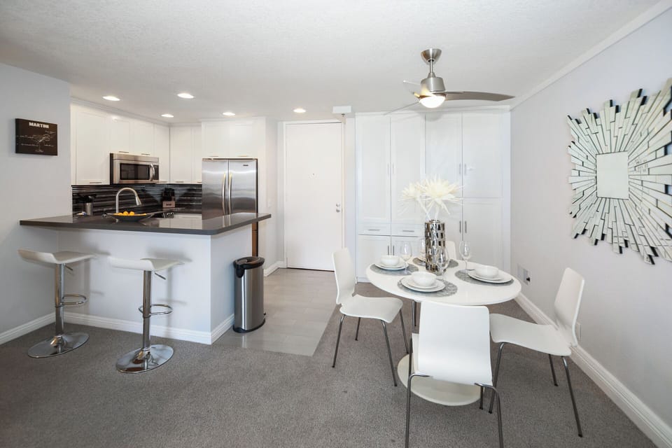 Plenty of dining space for everyone