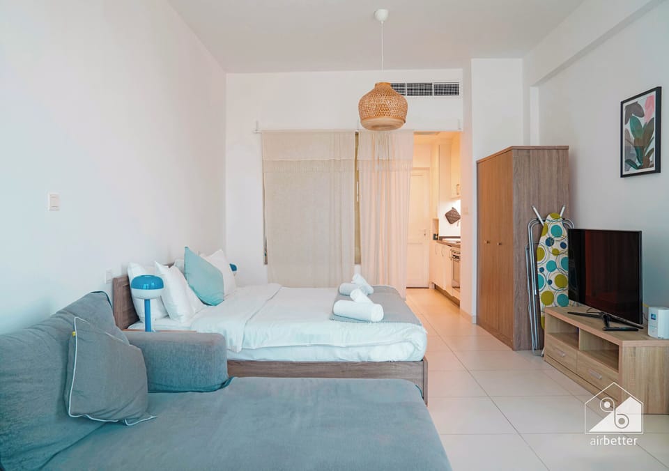 Stunning Palm Views Apt on the Beach Dubai Apartment in Dubai