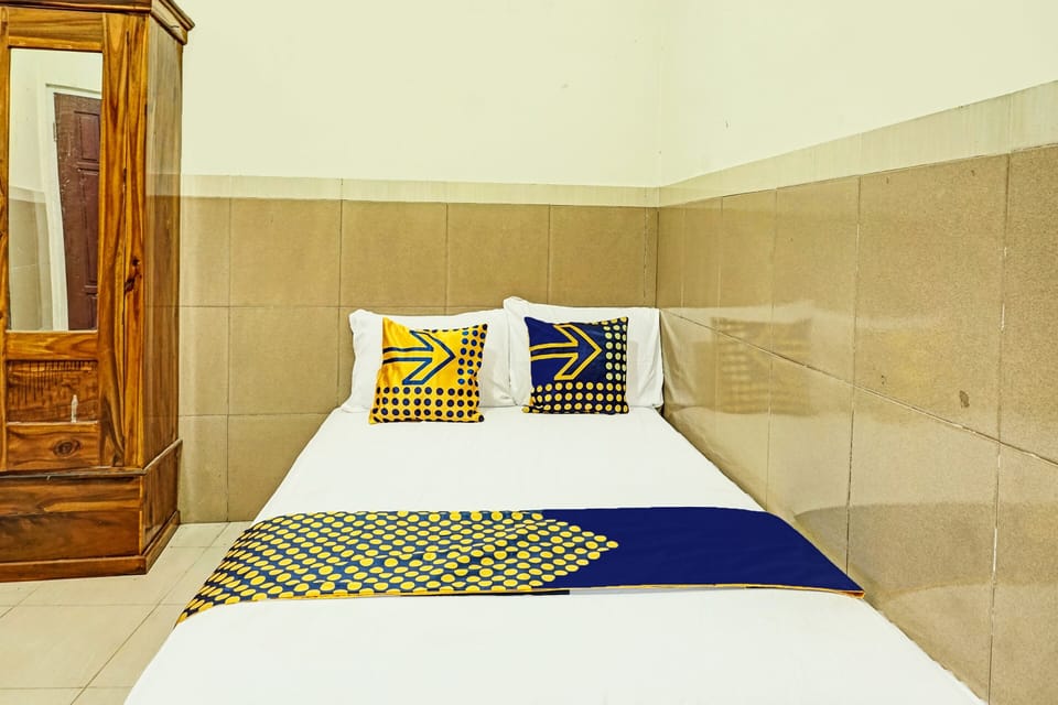 Double Room | Laptop workspace, free WiFi, bed sheets