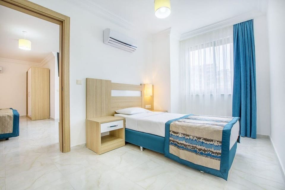 Family Room | Premium bedding, bed sheets