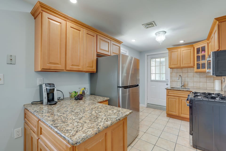 Kitchen | Main Level | Coffee Maker | Cooking Basics