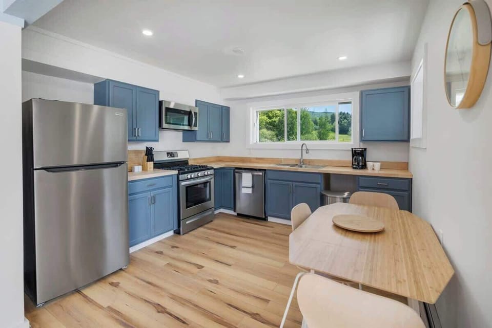 Spacious, updated and fully stocked Kitchen!