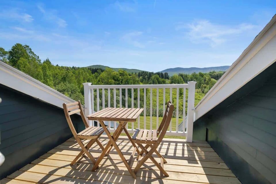 Private Deck with Stowe Pinnacle Views