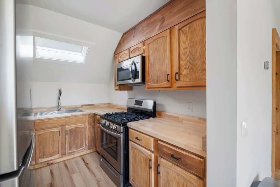 Rustic yet updated kitchen that comes fully stocked!