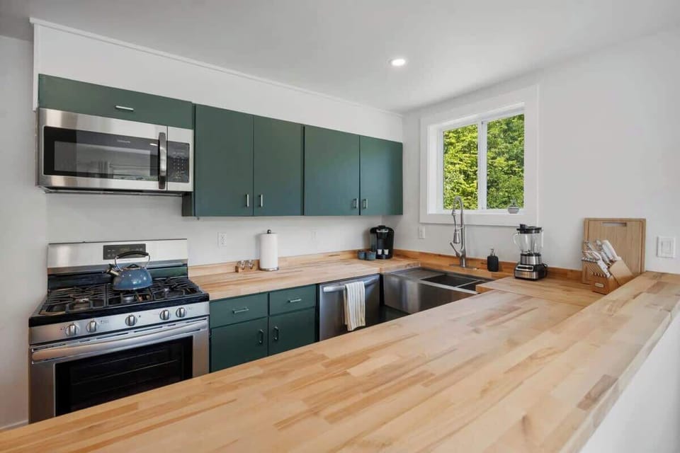 Open walled kitchen, keeping the chefs connected to the rest of the group!