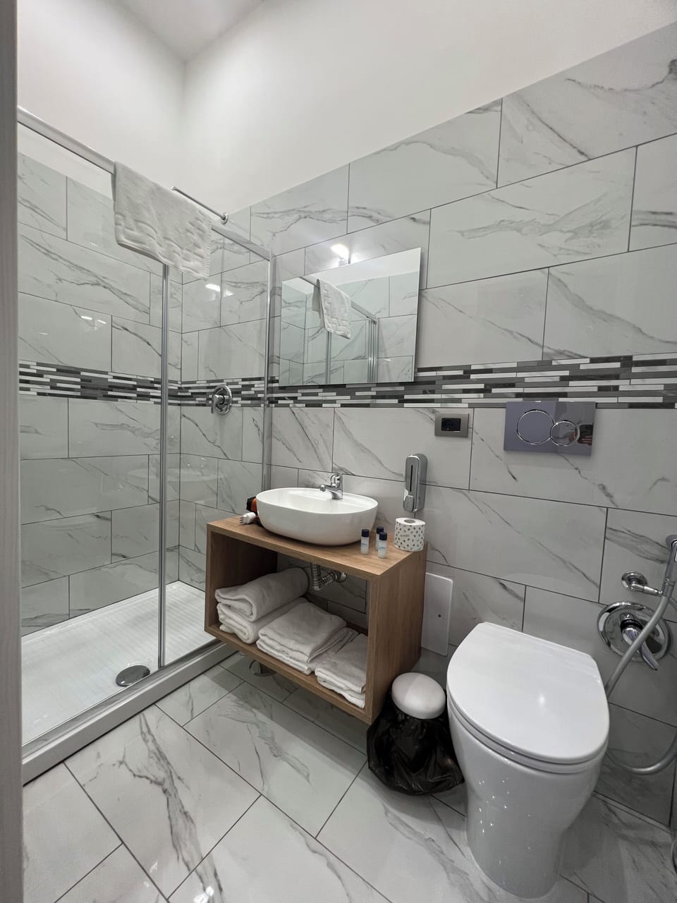 Deluxe Room | 1 bedroom, Egyptian cotton sheets, premium bedding, down comforters