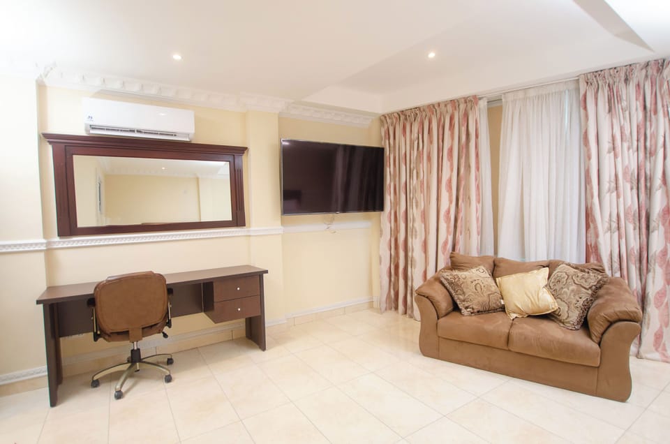 Classic Twin Room | Premium bedding, desk, laptop workspace, soundproofing