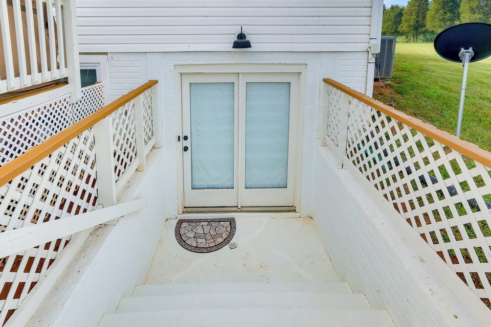 Private Entrance