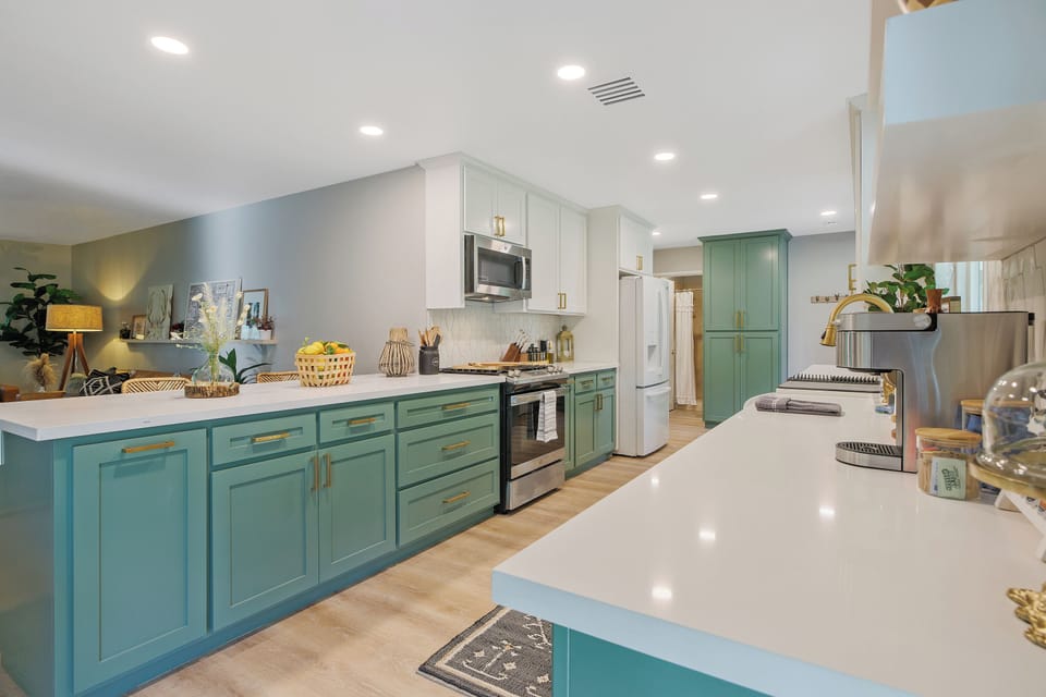 Spacious kitchen demands yumminess and good times. 