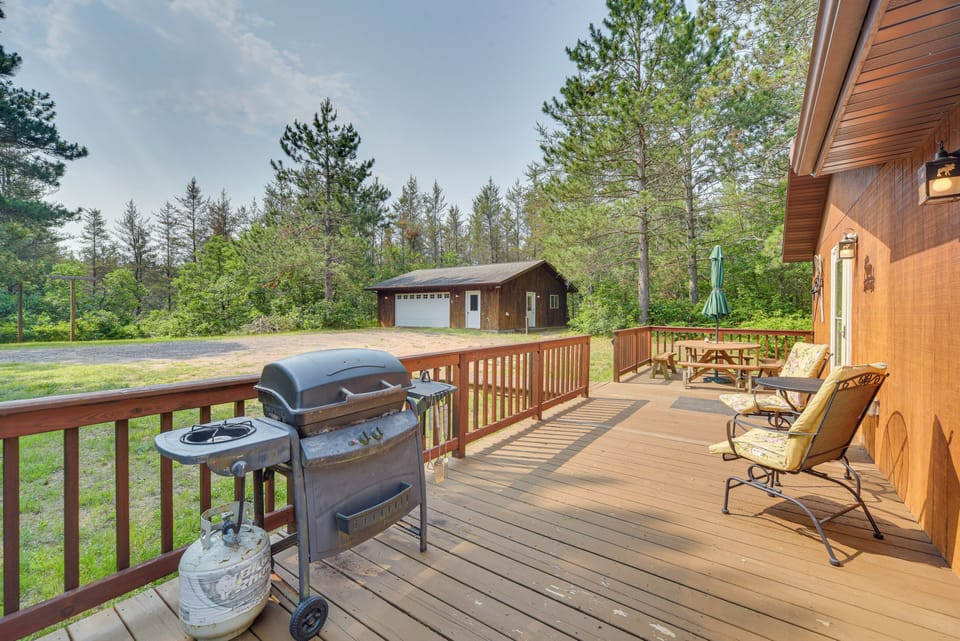 Deck | Propane Grill | Outdoor Dining