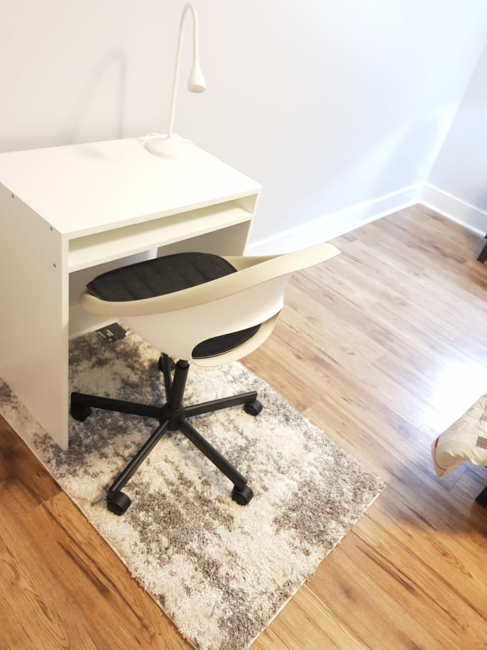 Dedicated work area with a Reading Lamp