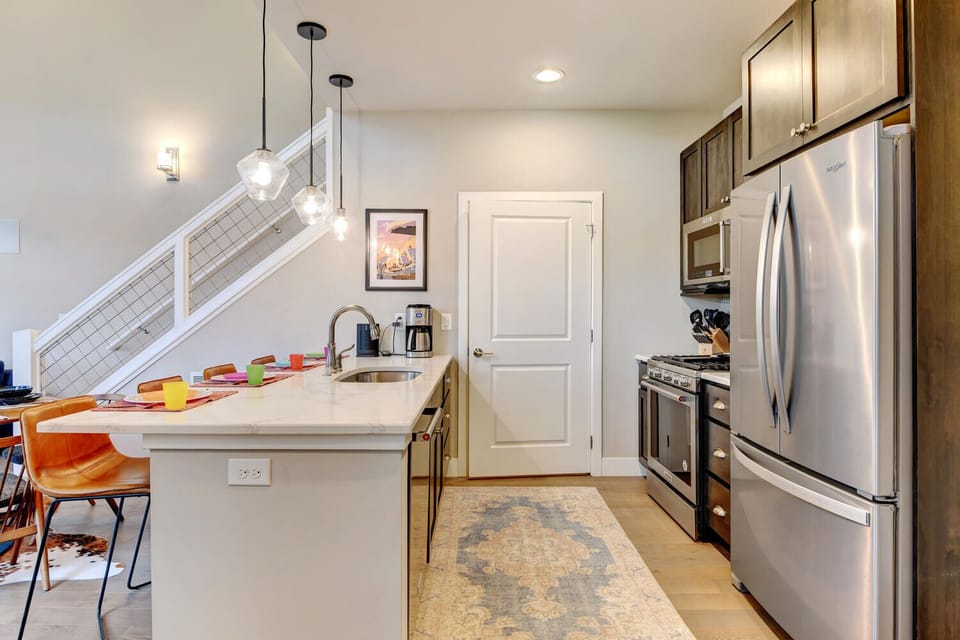 Fully Equipped Chef's Kitchen