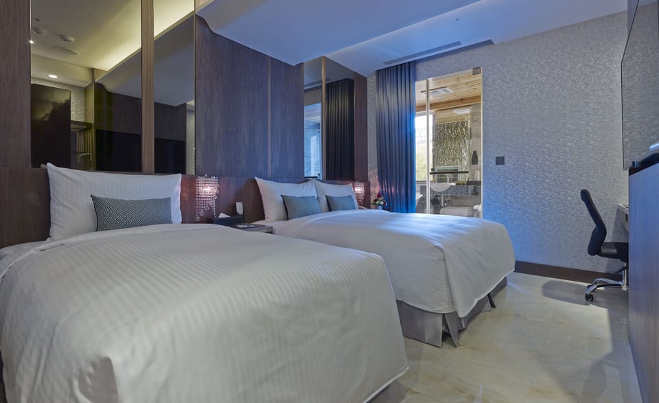 Elite Triple Room (Self Check-In) | Down comforters, free minibar, in-room safe, desk