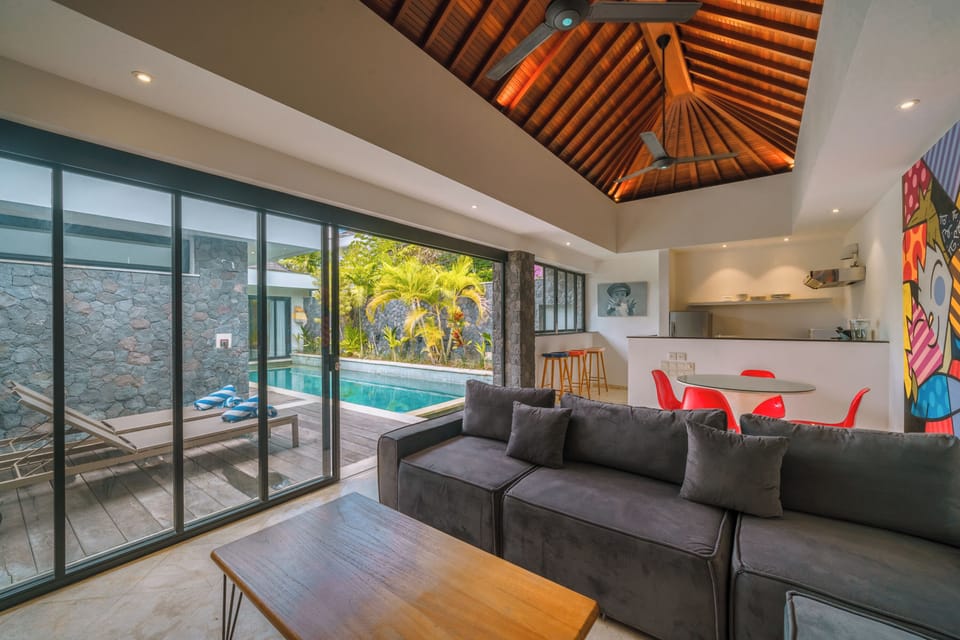 Deluxe Villa | Living area