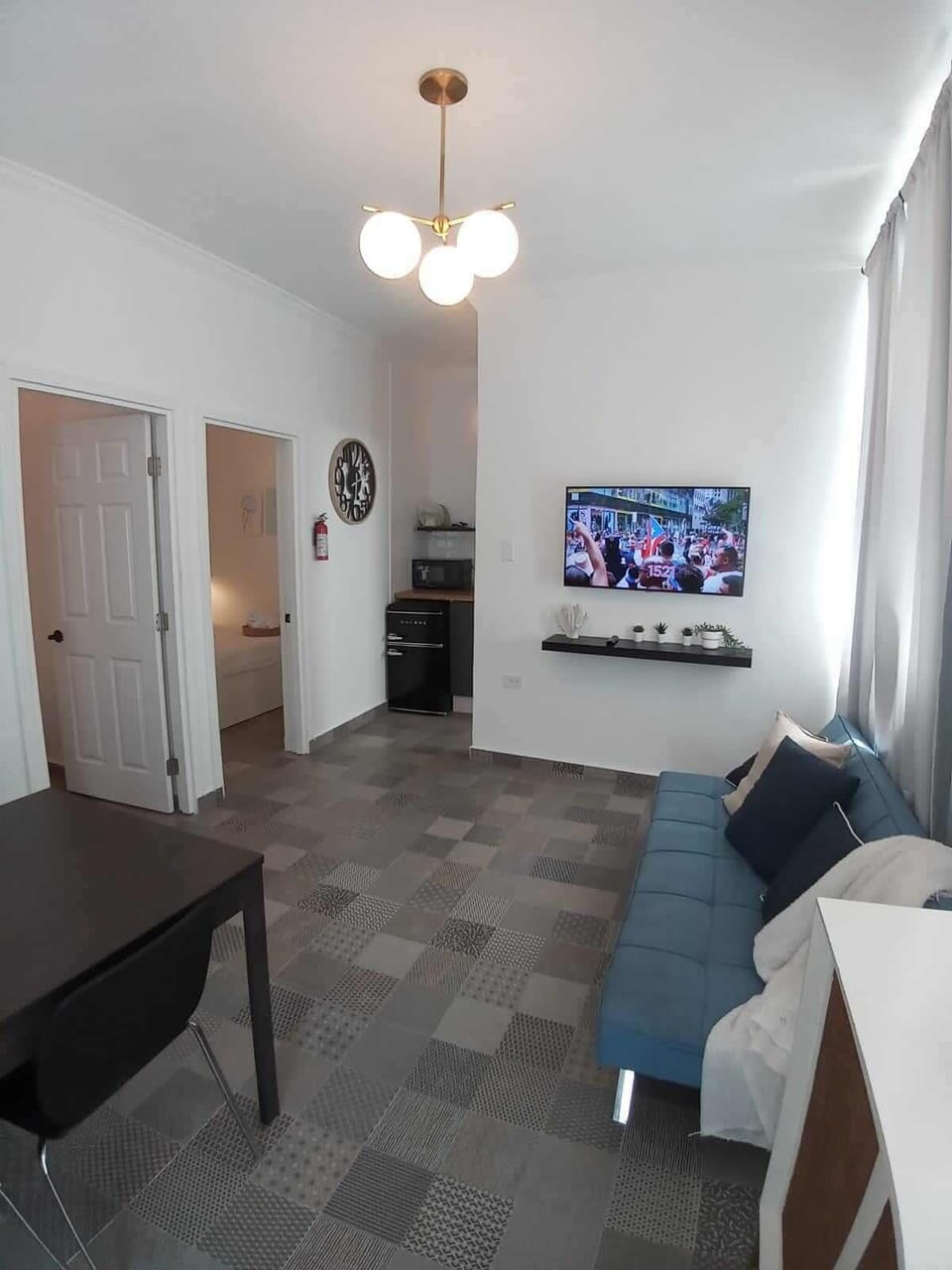 Common Area | TV Room