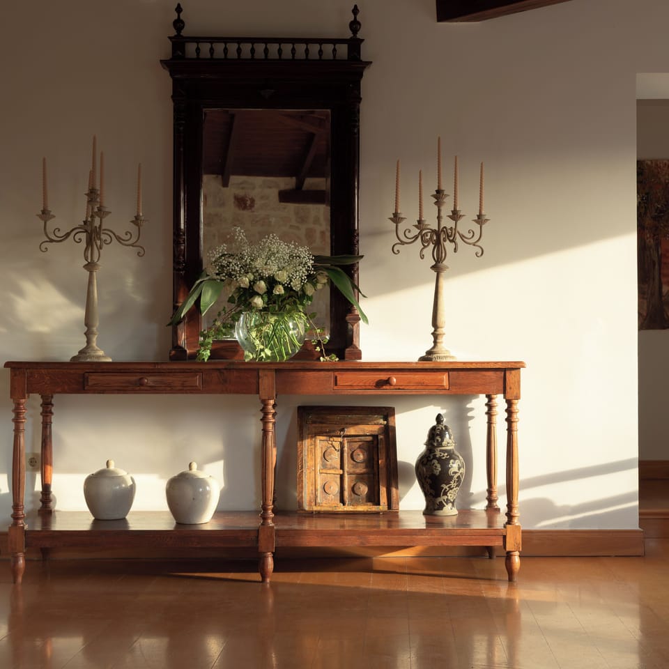 Country chic interiors. 