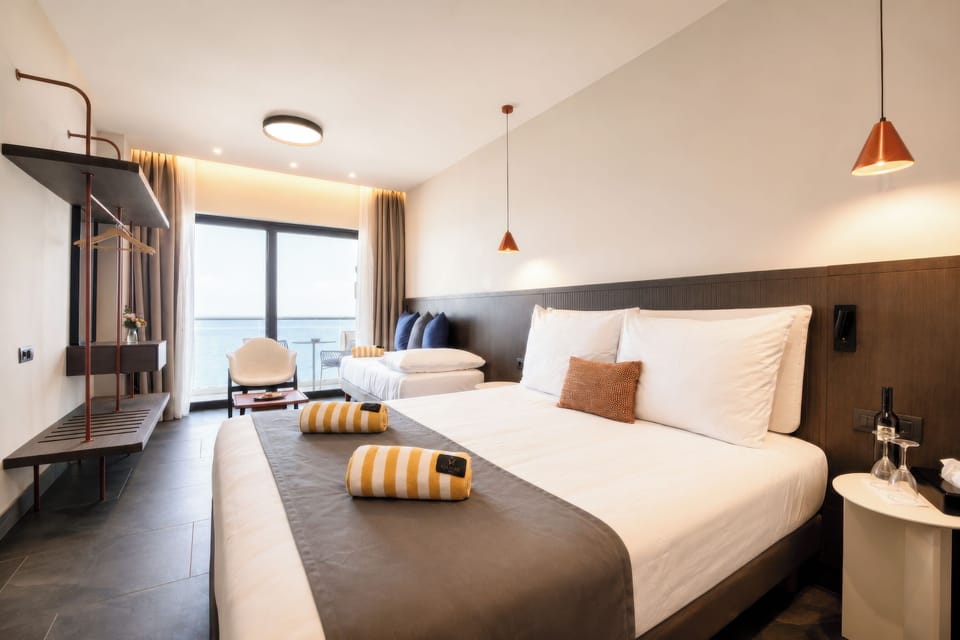 Triple Room Front Sea View | Premium bedding, minibar, in-room safe, desk