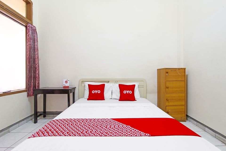 Standard Double Room | Desk, laptop workspace, free WiFi, bed sheets