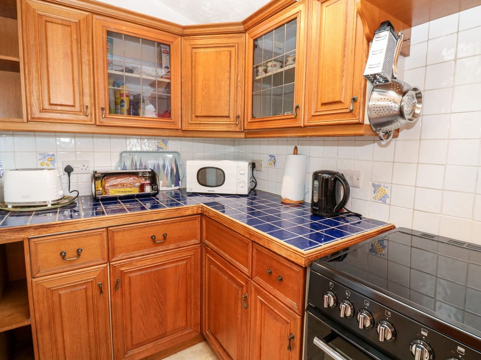 Fridge, dishwasher, electric kettle, toaster