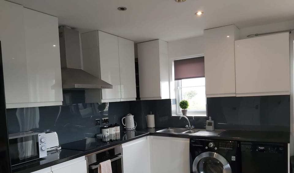 Apartment | Private kitchen | Fridge, microwave, oven, stovetop