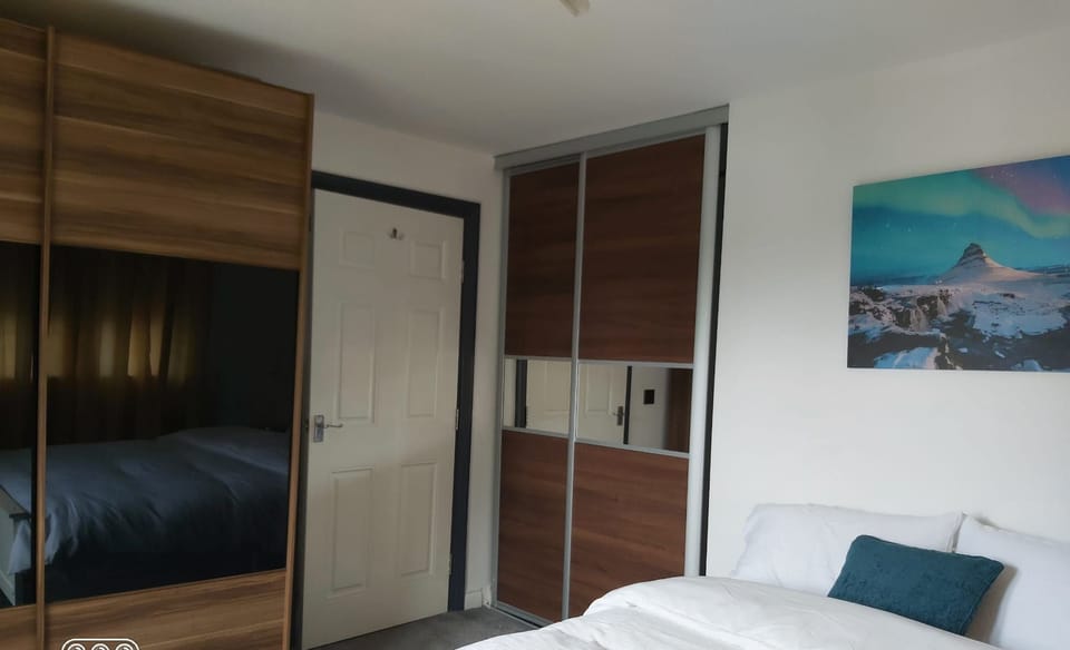 Rugby - Apartment - Sleeps 4 - Parking Apartment in Rugby