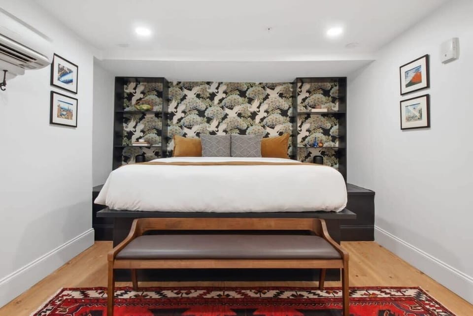 Bedroom 1 | King Bed with Private Ensuite Bathroom | Third Floor