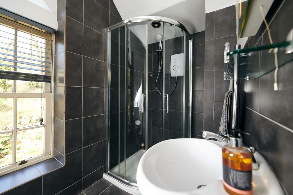 ensuite shower room