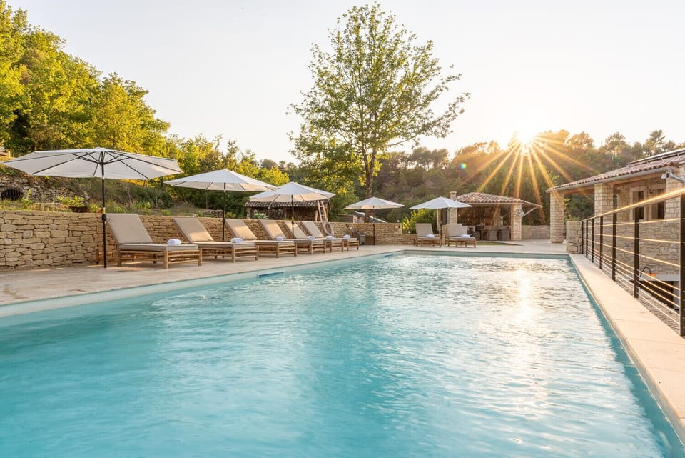 Heated swimming pool and golf courses for a dream holiday