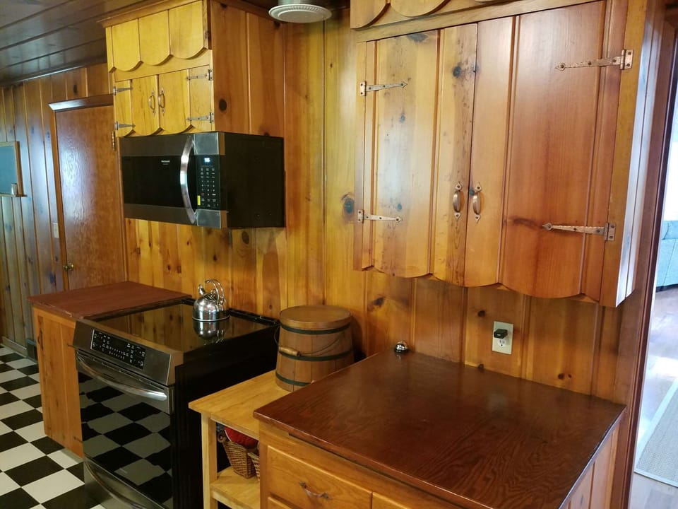 Kitchen at the Kanati Falls Ranch lodge.