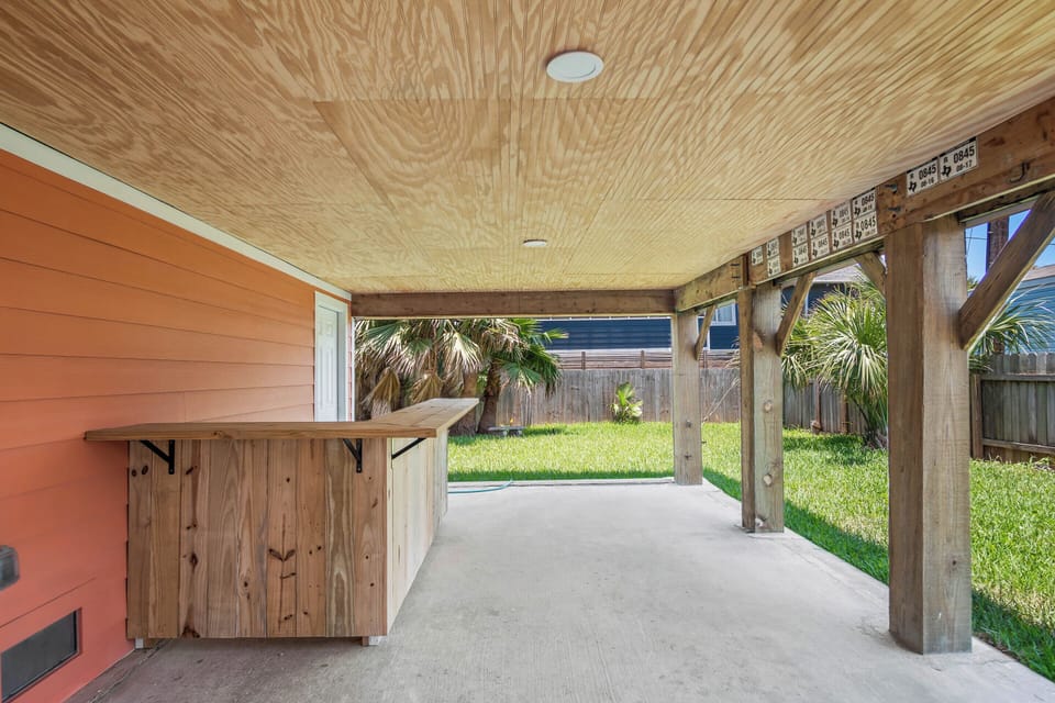 House (3 Bedrooms) | Property amenity