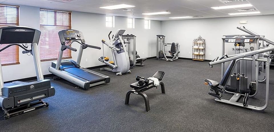 Maintain your routine with the 24/7 fitness center