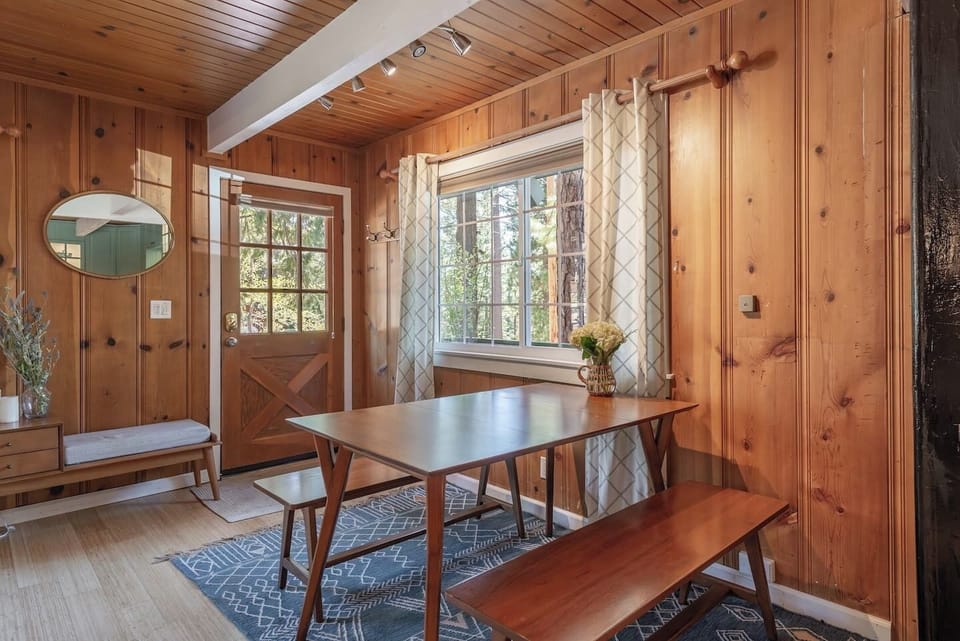 Front door entry way and the dining room area