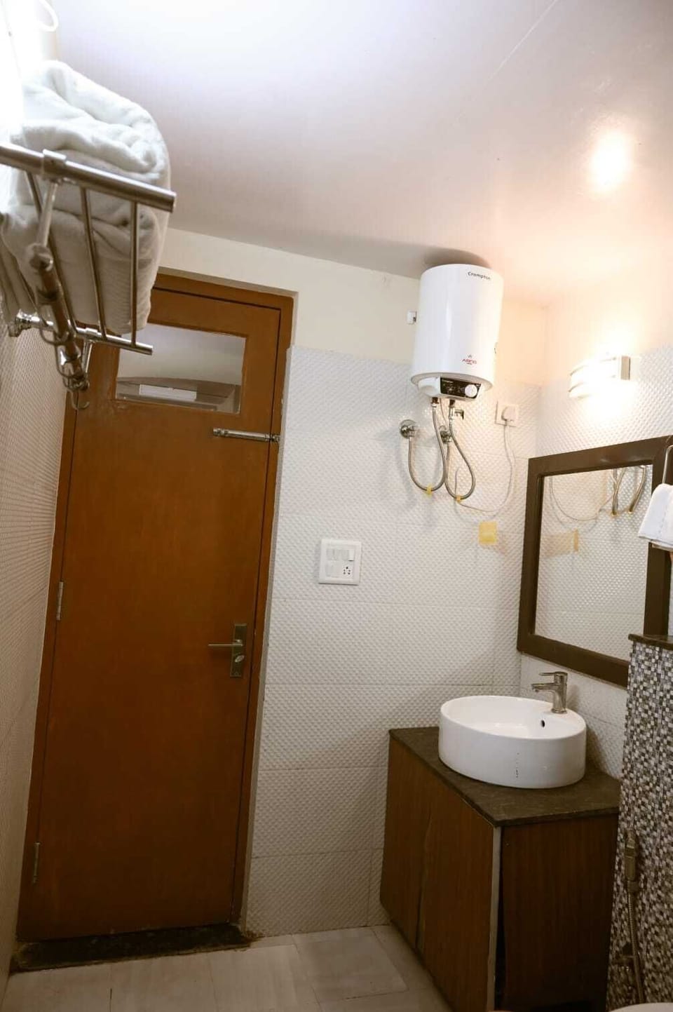 Deluxe Room | Bathroom