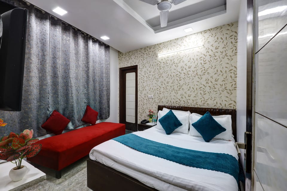 Superior Room | Desk, free WiFi, bed sheets