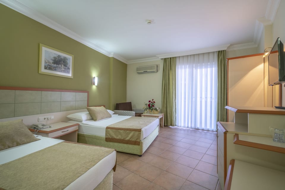 Minibar, soundproofing, free cribs/infant beds, bed sheets