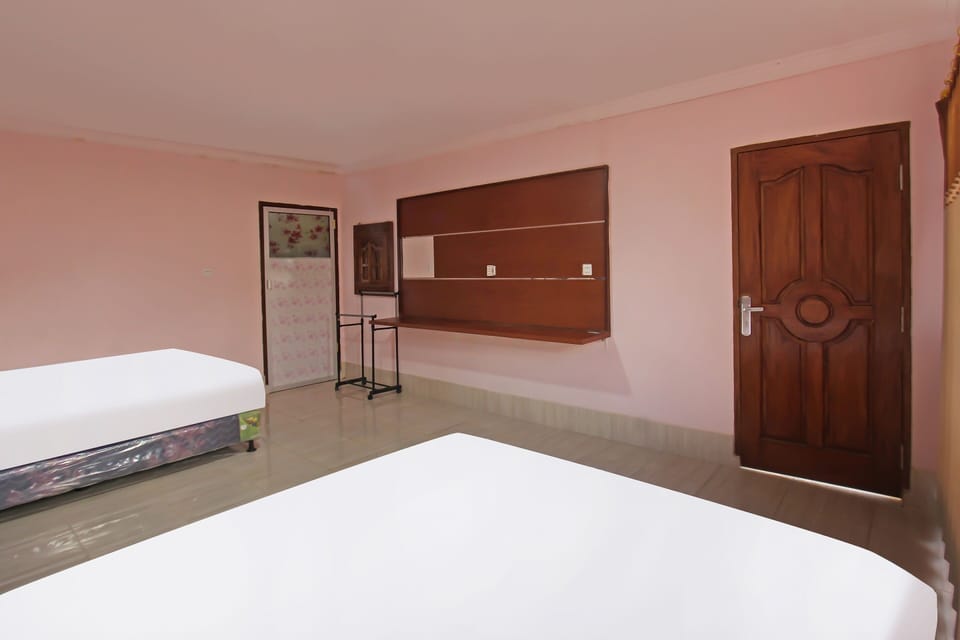 Deluxe Twin Room | WiFi (free), bed sheets
