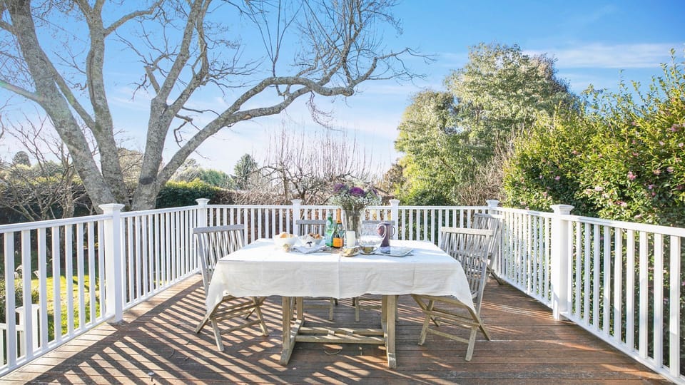 Outdoor entertaining area