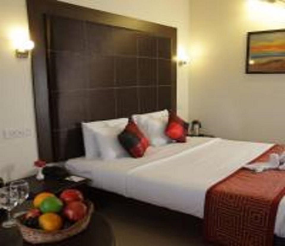 Executive Room | 1 bedroom, Egyptian cotton sheets, premium bedding, desk