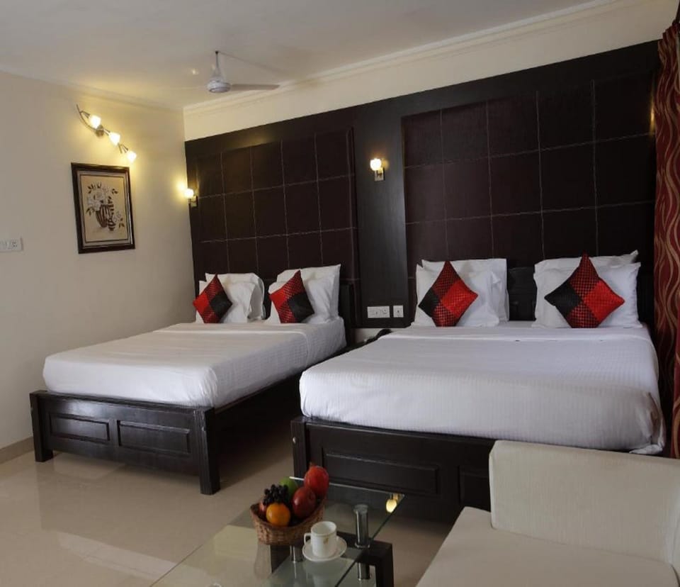 Executive Room | 1 bedroom, Egyptian cotton sheets, premium bedding, desk