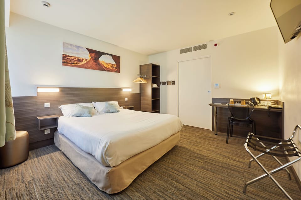 Comfort Double Room | Premium bedding, desk, laptop workspace, blackout drapes