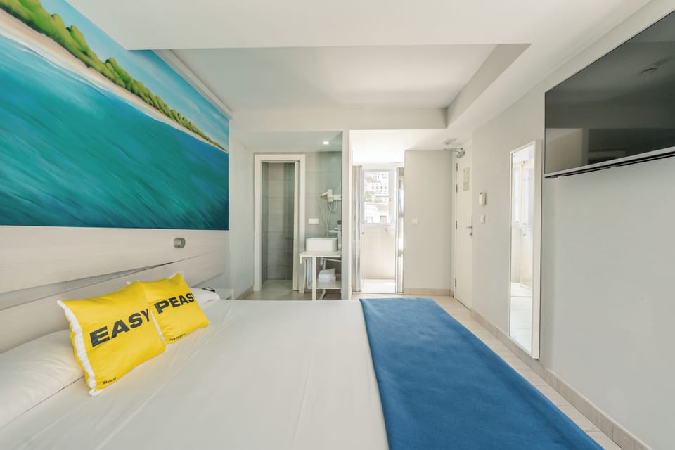 Premium Penthouse, Terrace, Sea View (Building A) | Desk, iron/ironing board (on request), WiFi (free), bed sheets