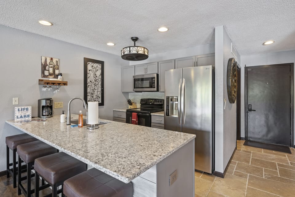 New Appliances with great counter space