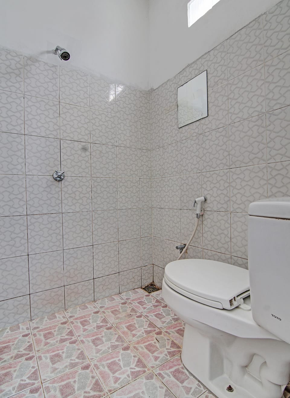 Deluxe Double Room | Bathroom | Shower, towels, toilet paper