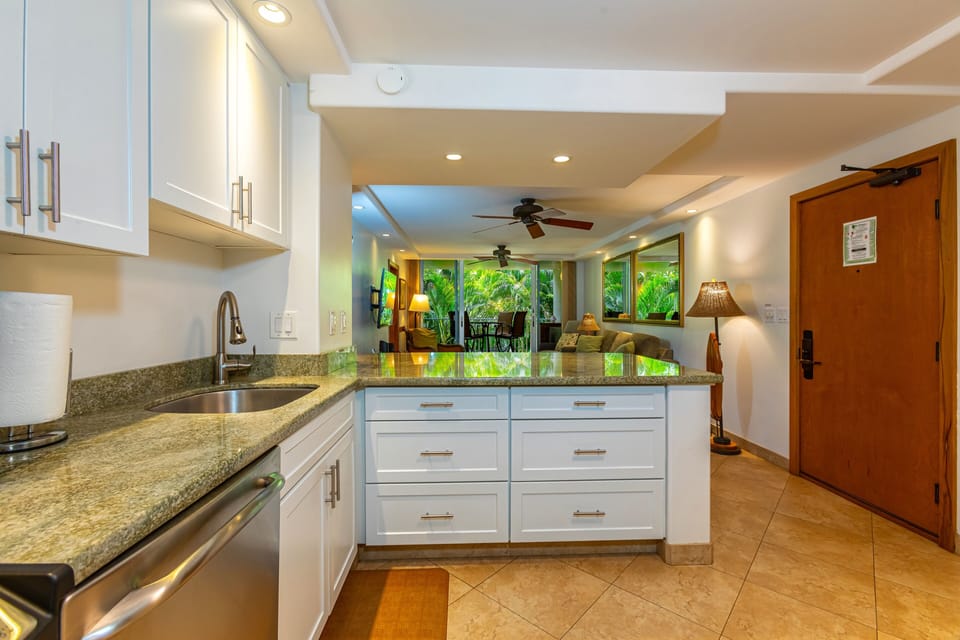 Condo, 2 Bedrooms | Interior