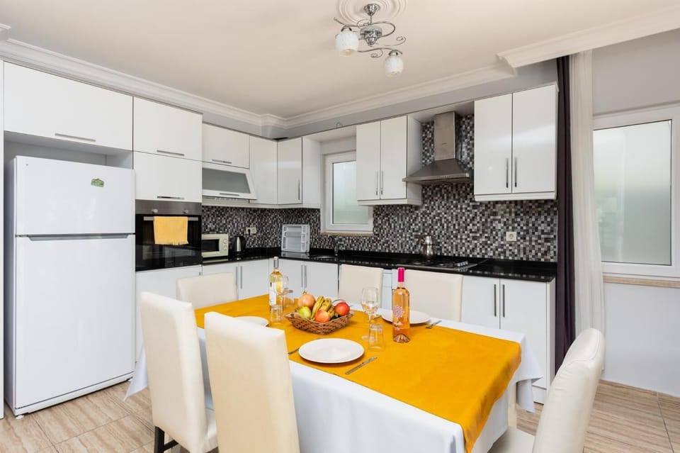 Equipped kitchen
