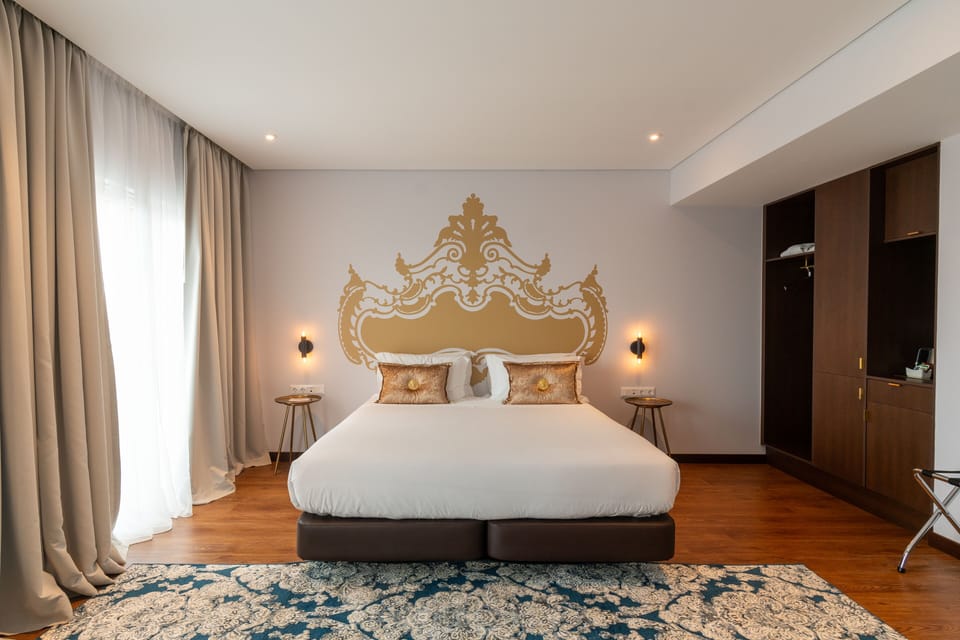Superior Double Room, Sea View | In-room safe, desk, soundproofing, free WiFi